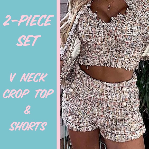 Boutique Pants - Gold Tweed V Neck Crop Pocket Shorts Fully Lined